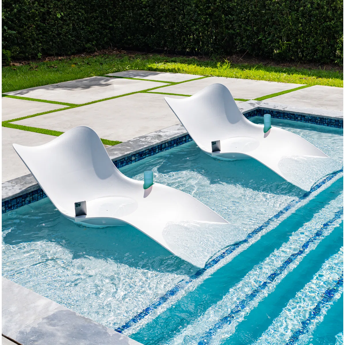 Set de 2 tumbonas para piscina